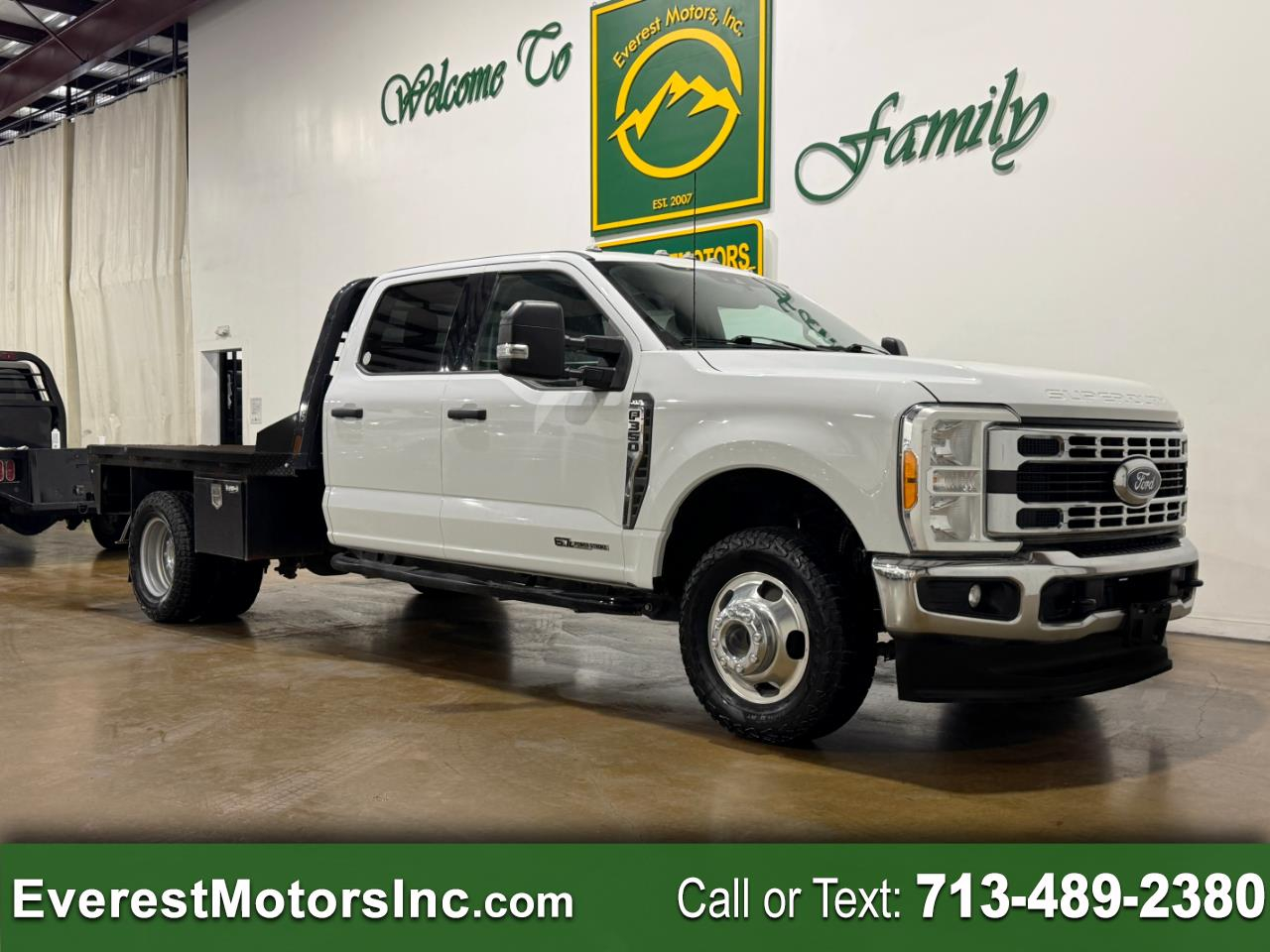 2023 Ford Super Duty F-350 DRW XLT 4X4 CREWCAB 8FT FLATBED 6.7L V8 DIESEL 1OWNER