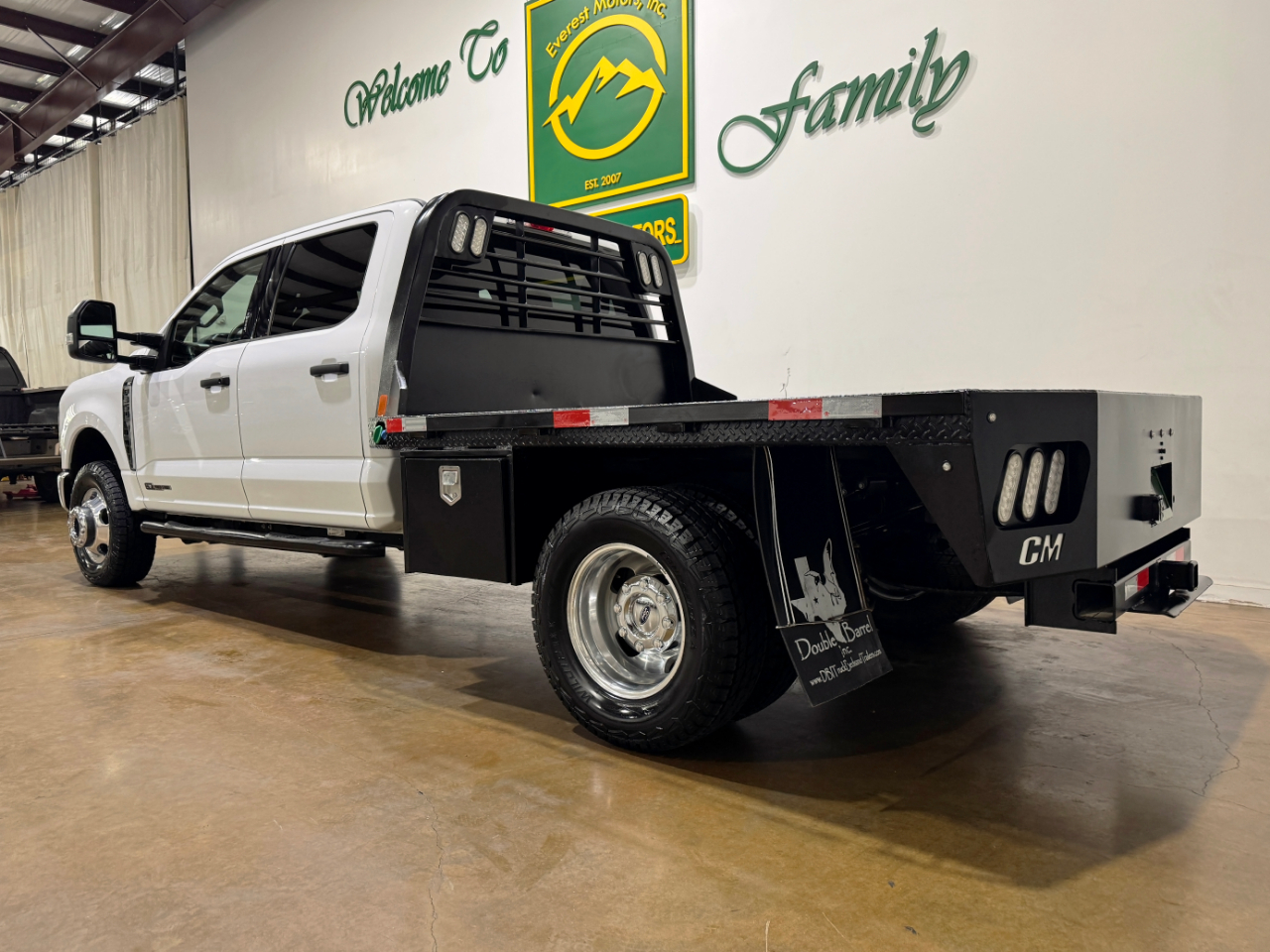 Ford Super Duty F-350 DRW  2023