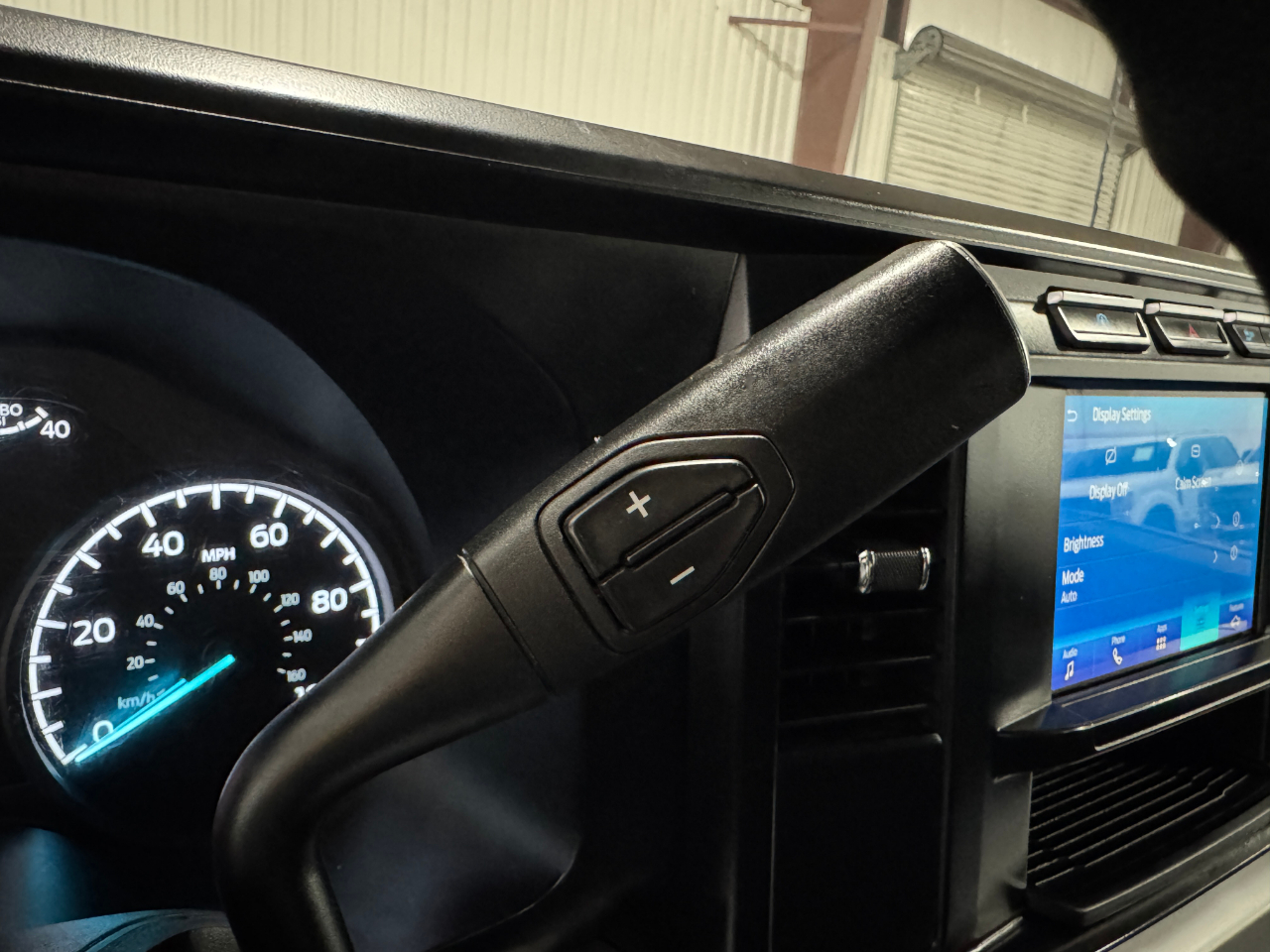 Ford Super Duty F-350 DRW  2023