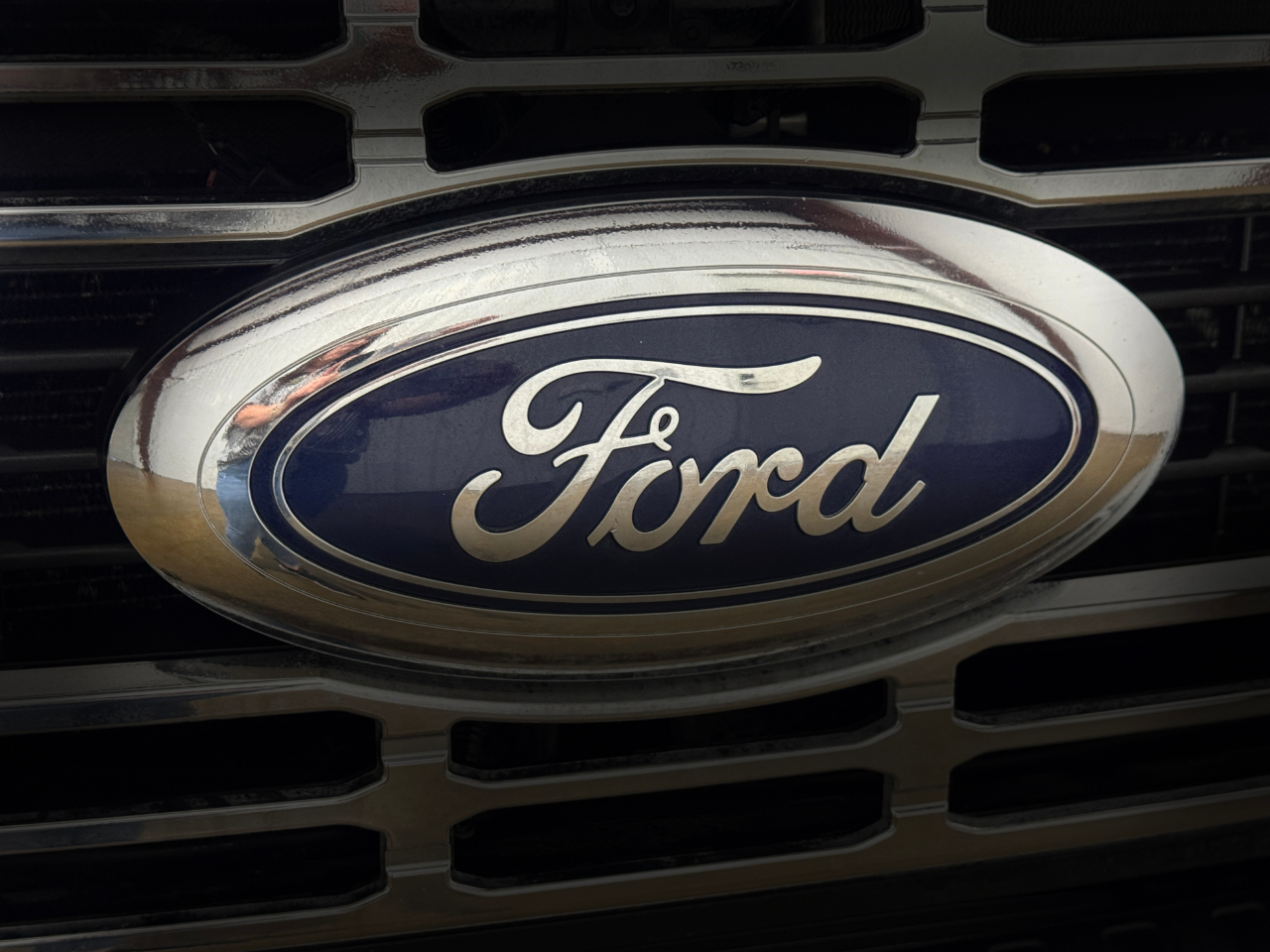 Ford Super Duty F-350 DRW  2024