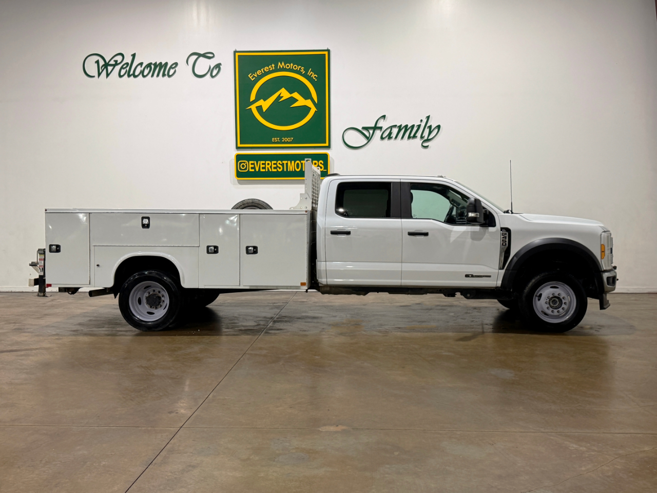 Ford Super Duty F-450 DRW  2023