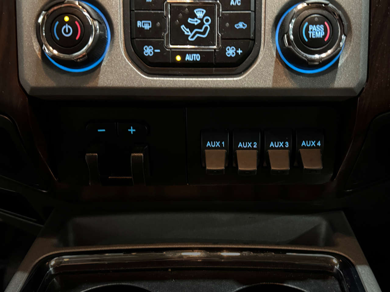 Ford Super Duty F-250 SRW  2014