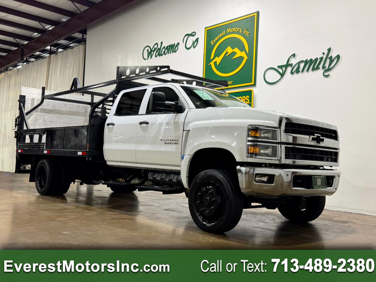 2022 Chevrolet Silverado 5500HD Chassis WT 4X4 CC 12FT STAKEBED LIFTGATE 6.6L DIESEL PTO