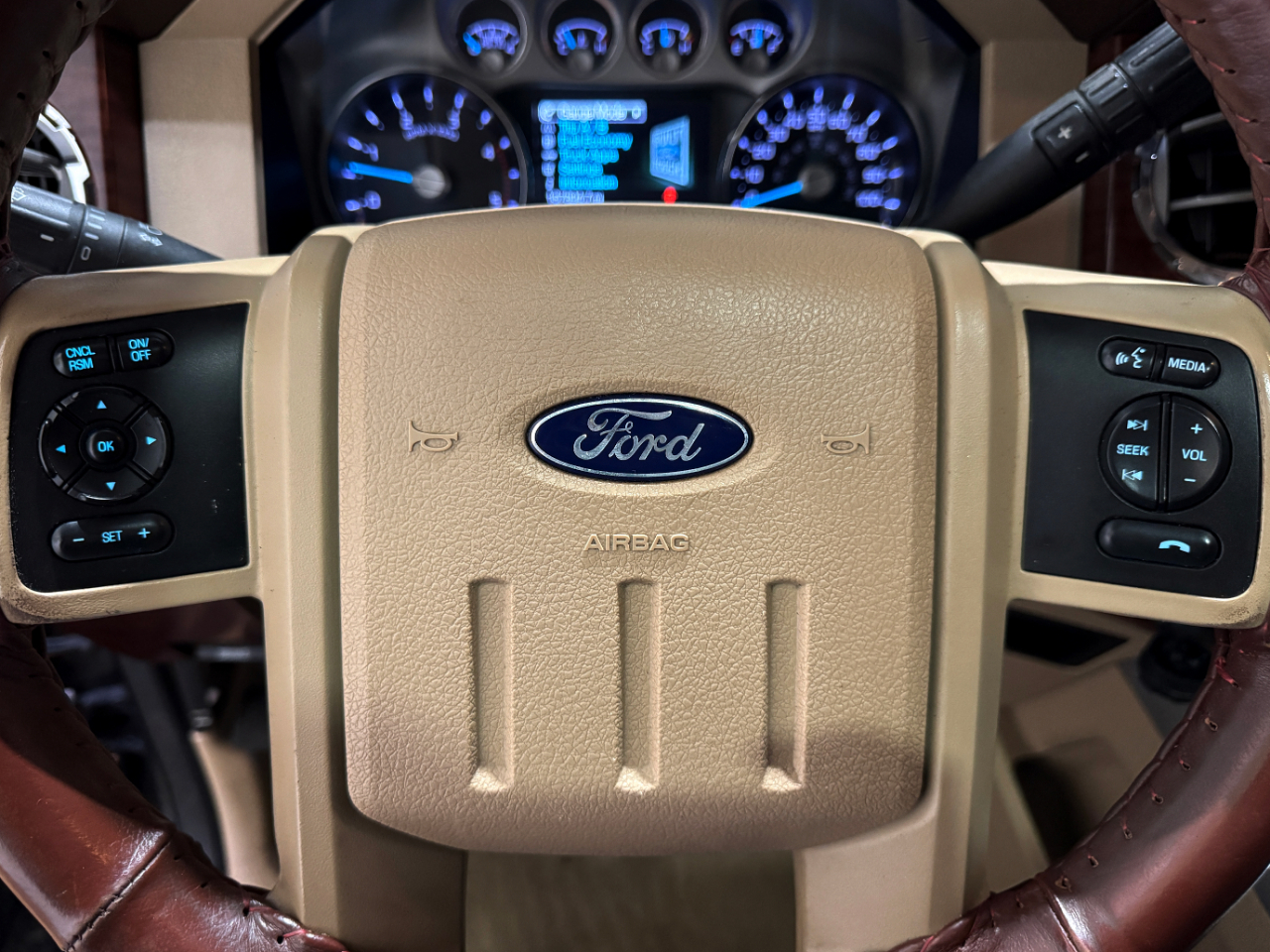 Ford Super Duty F-250 SRW  2014