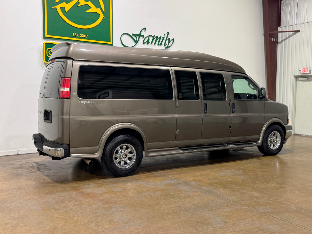 Chevrolet Express Passenger  2016