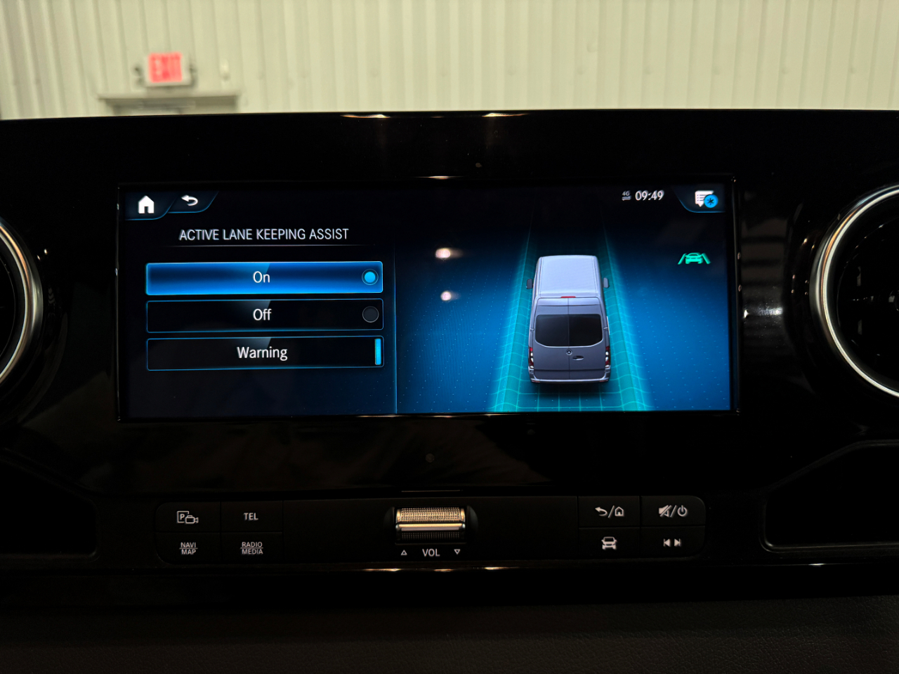 Mercedes-Benz Sprinter Passenger Van  2021