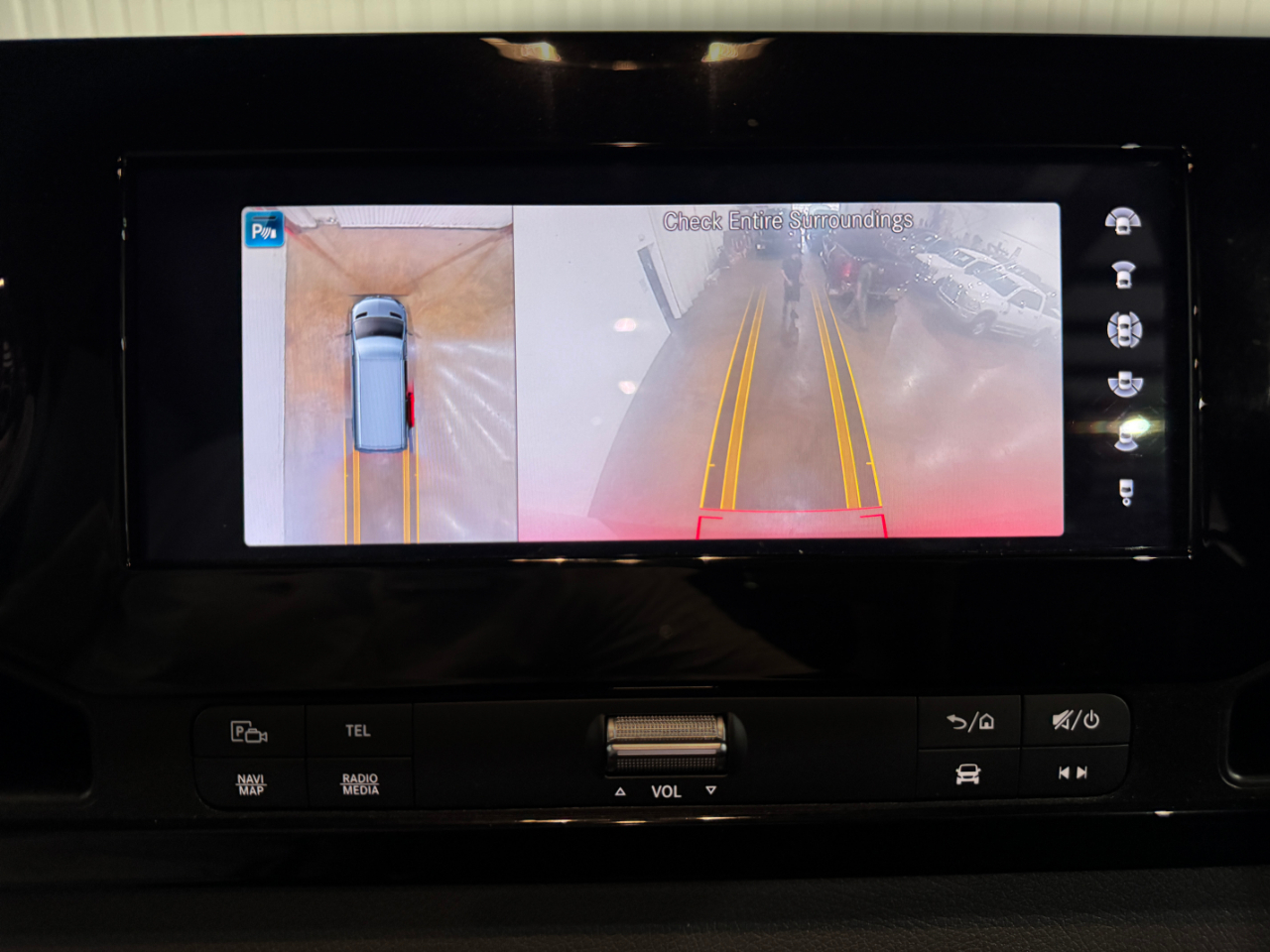 Mercedes-Benz Sprinter Passenger Van  2021