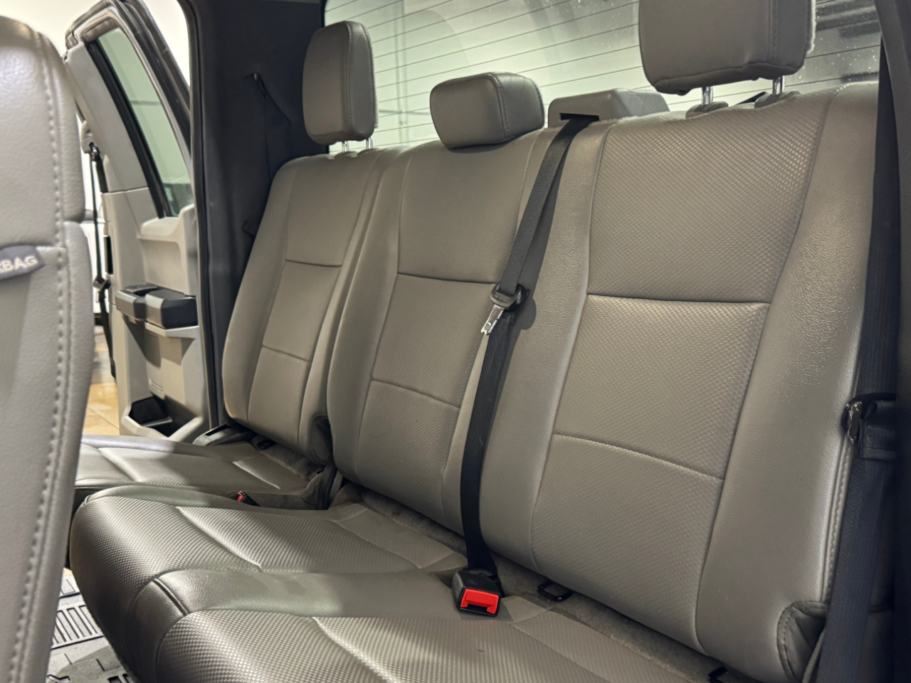 Ford Super Duty F-350 SRW  2022