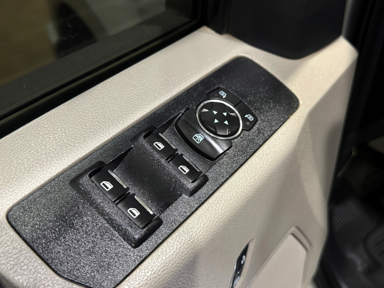 Ford Super Duty F-350 SRW  2022