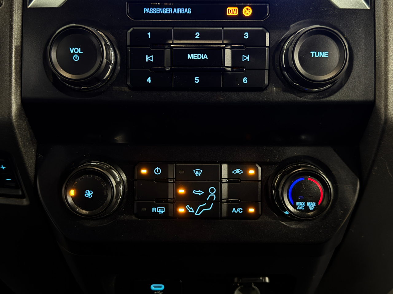 Ford Super Duty F-350 SRW  2022