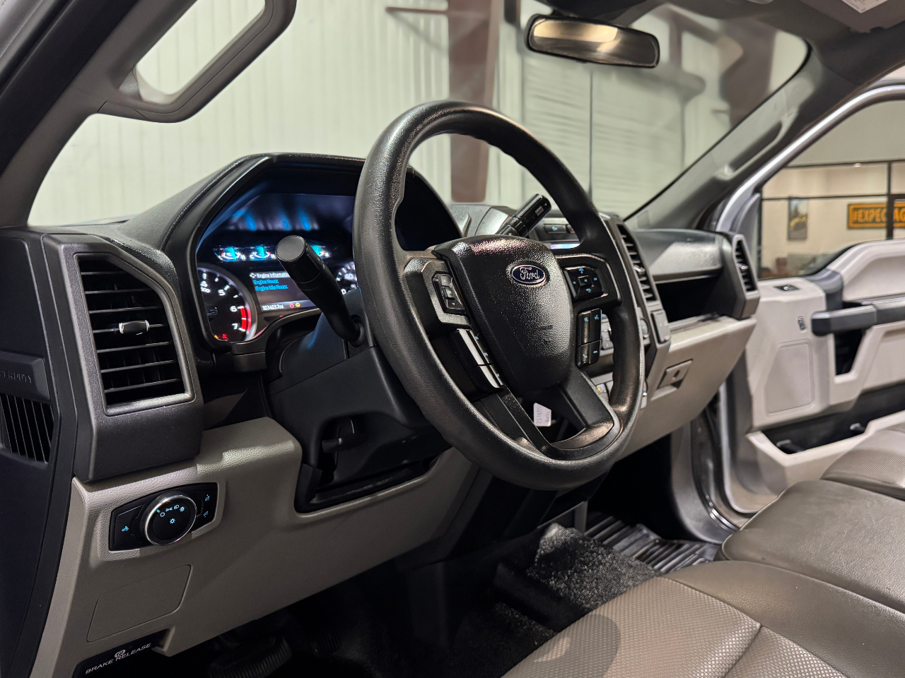 Ford Super Duty F-350 SRW  2022