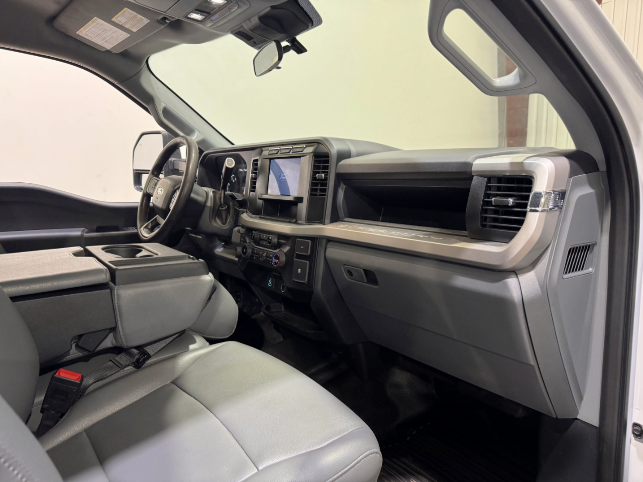 Ford Super Duty F-350 DRW  2024