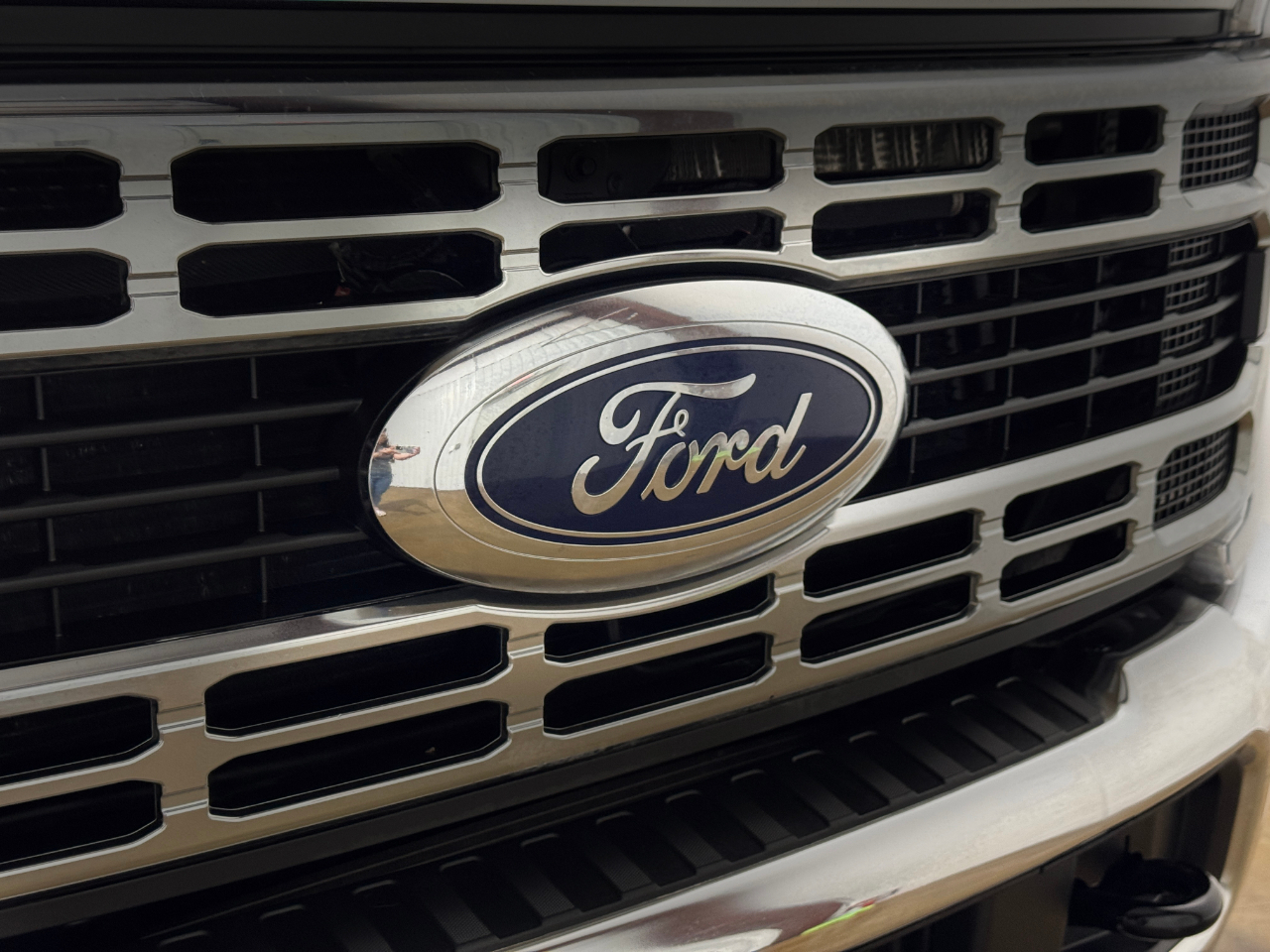 Ford Super Duty F-350 DRW  2024