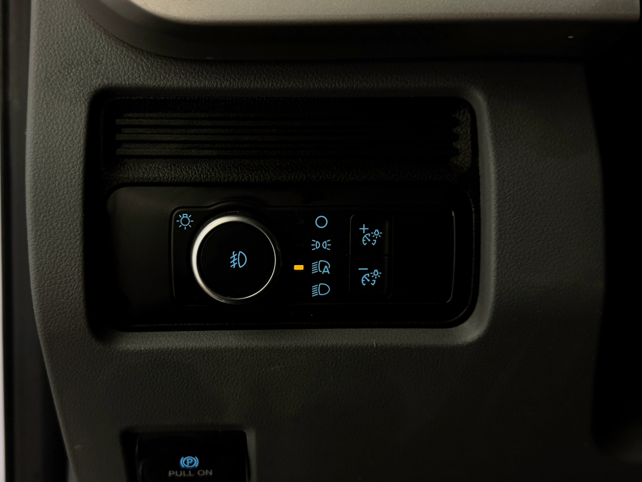 Ford Super Duty F-350 DRW  2024