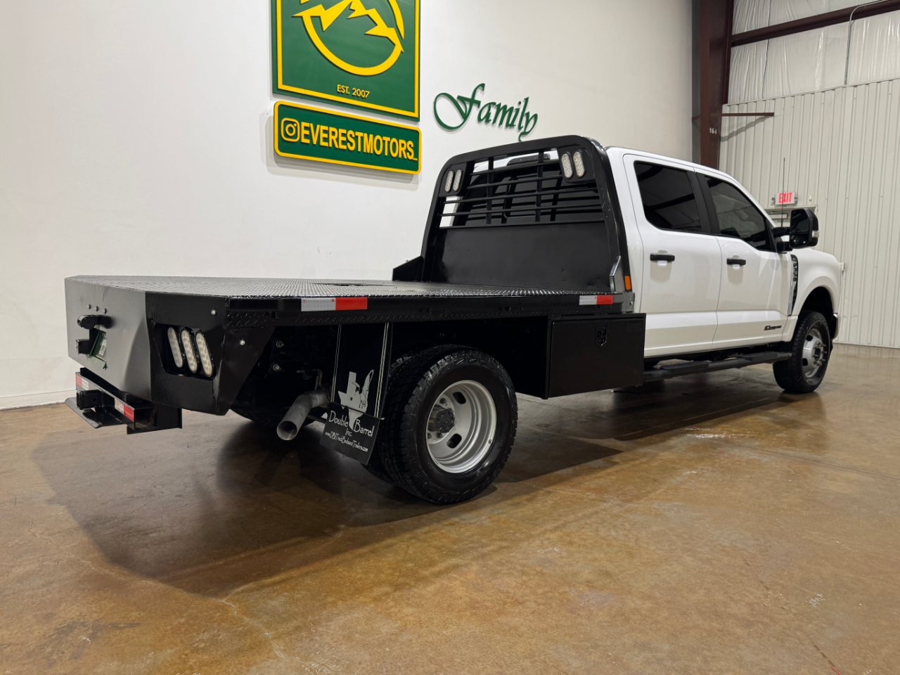 Ford Super Duty F-350 DRW  2024