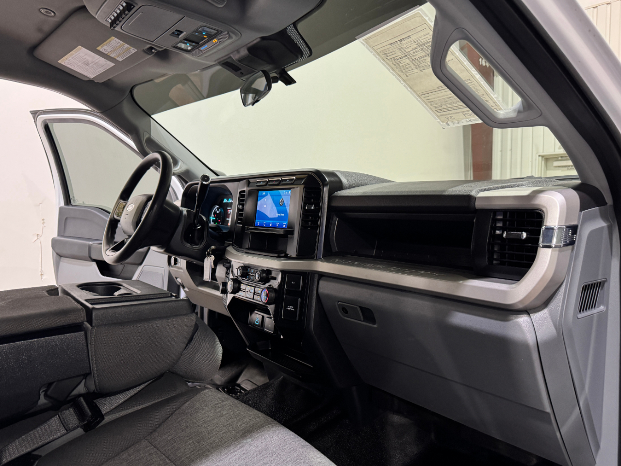 Ford Super Duty F-350 DRW  2024