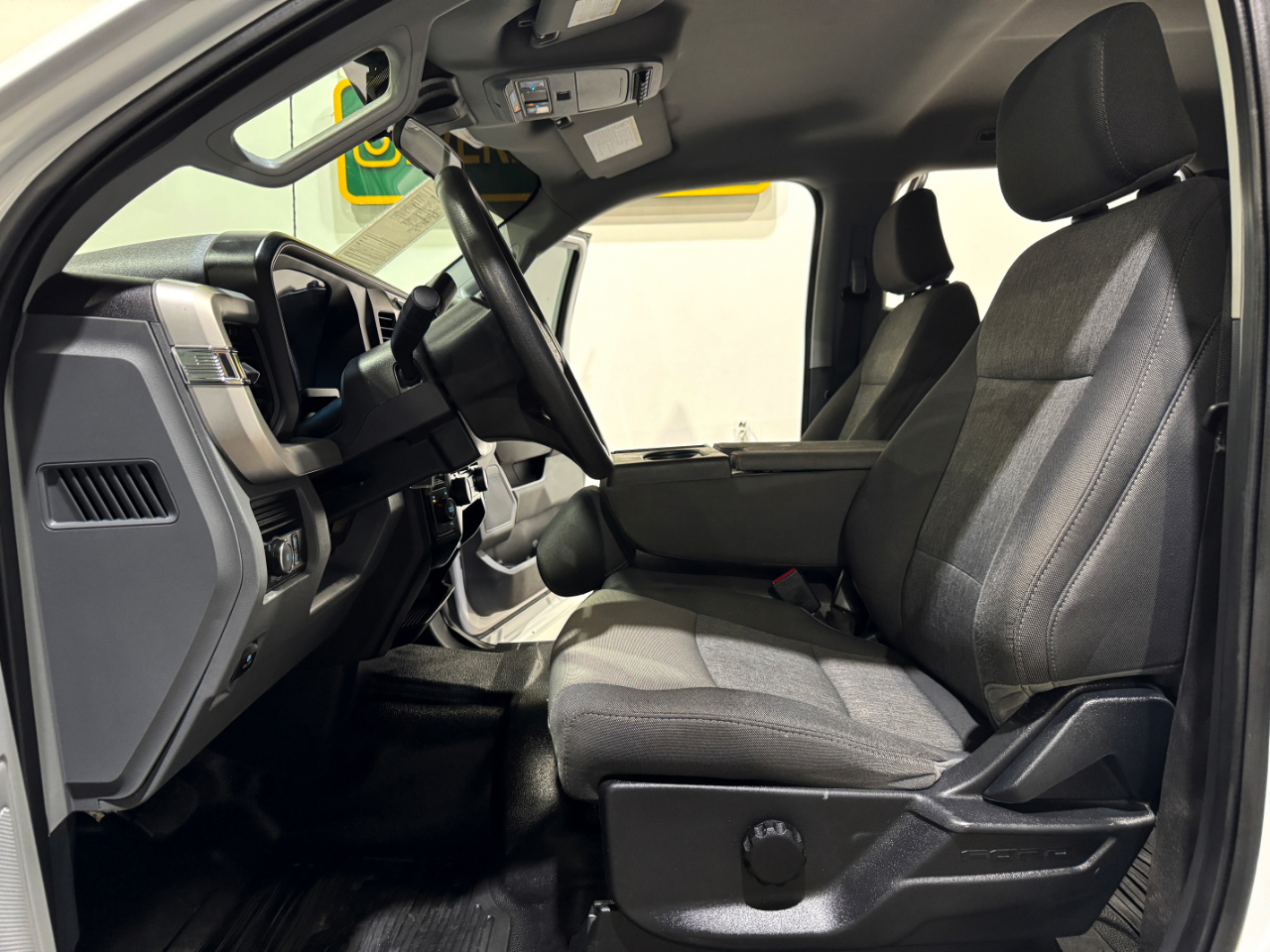 Ford Super Duty F-350 DRW  2024