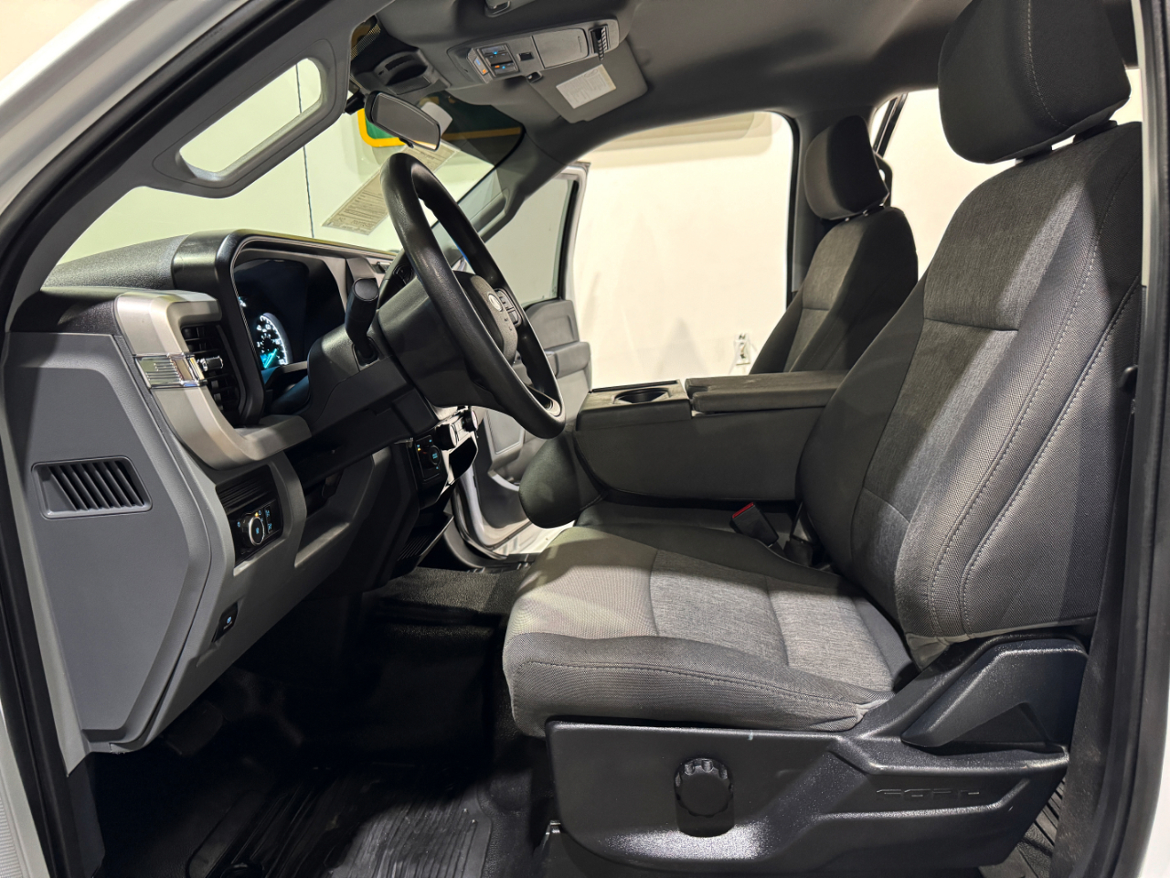 Ford Super Duty F-350 DRW  2024