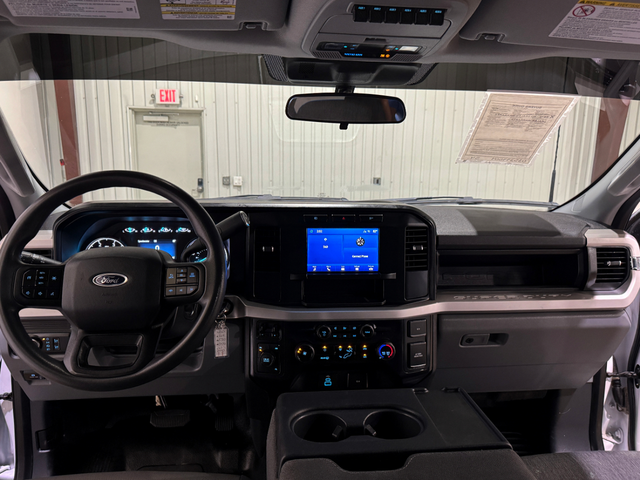 Ford Super Duty F-350 DRW  2024