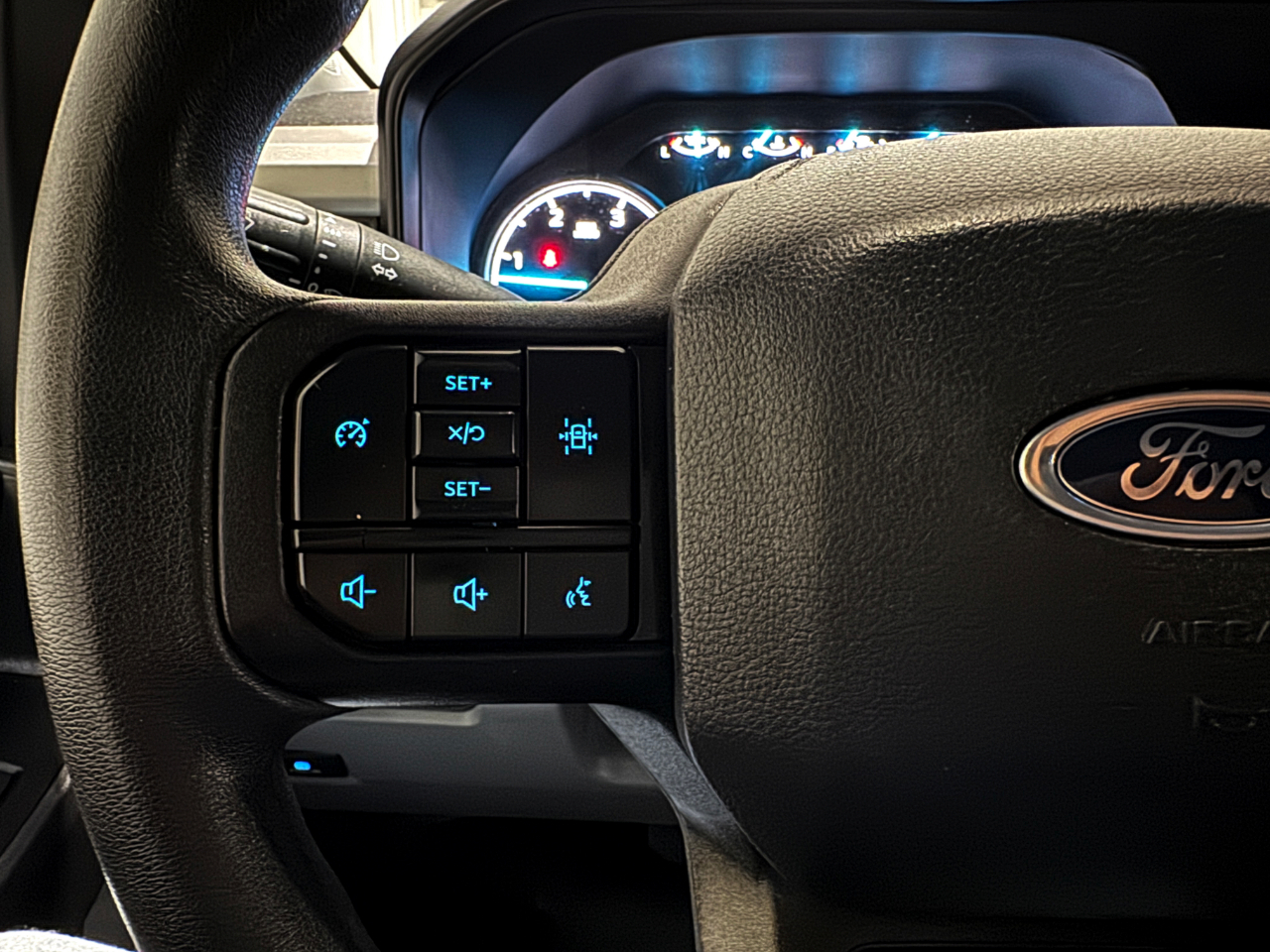 Ford Super Duty F-350 DRW  2024