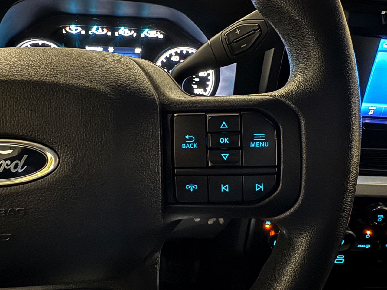 Ford Super Duty F-350 DRW  2024