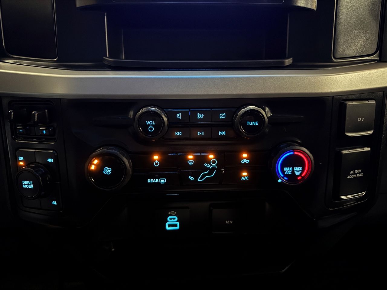 Ford Super Duty F-350 DRW  2024