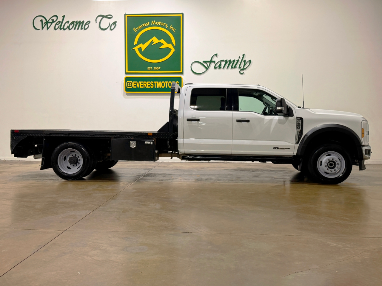 Ford Super Duty F-550 DRW  2024