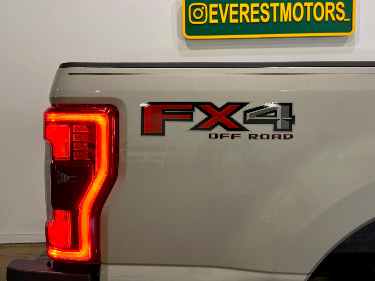 Ford Super Duty F-250 SRW  2017