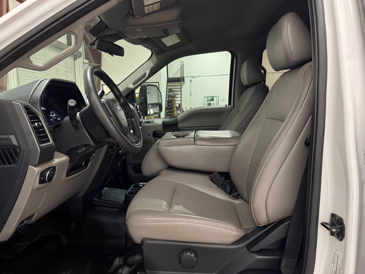 Ford Super Duty F-350 DRW  2021