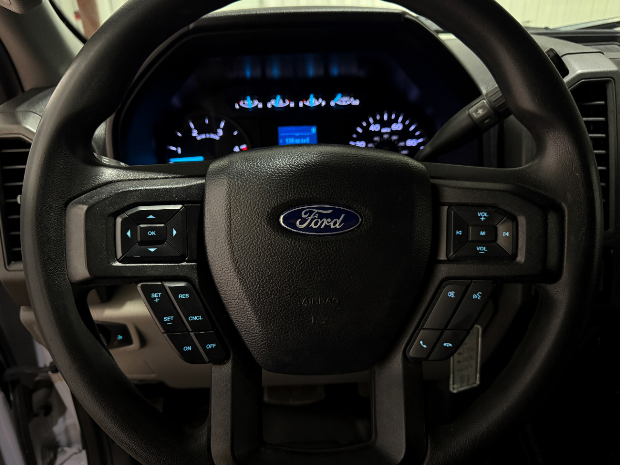 Ford Super Duty F-350 DRW  2021