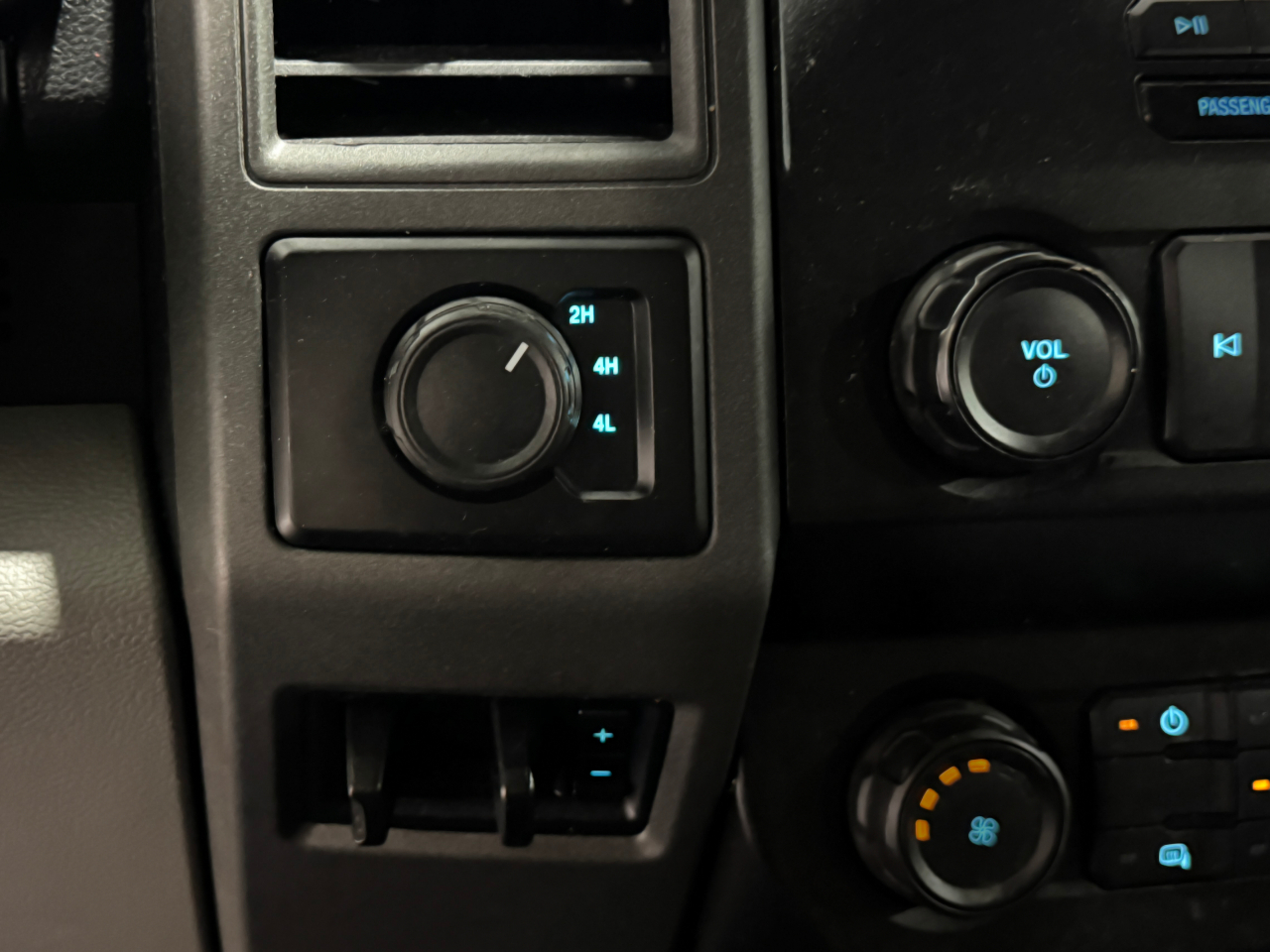 Ford Super Duty F-350 DRW  2021