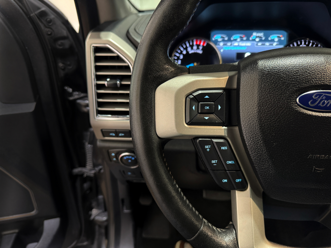 Ford Super Duty F-250 SRW  2017