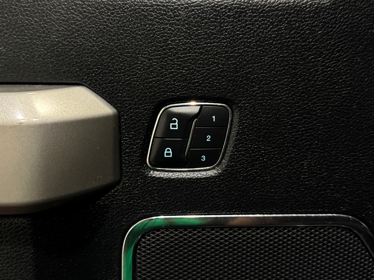 Ford Super Duty F-250 SRW  2017