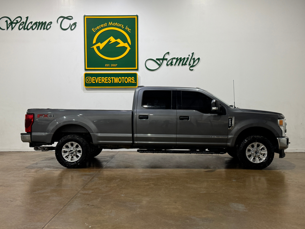 Ford Super Duty F-250 SRW  2022