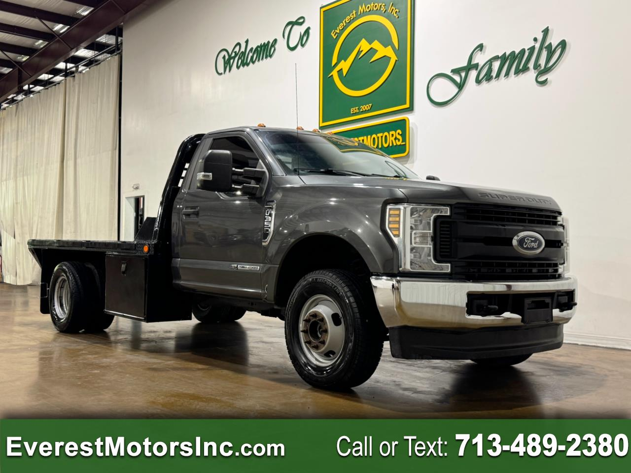 2019 Ford F-350 Super Duty Chassis Cab XL