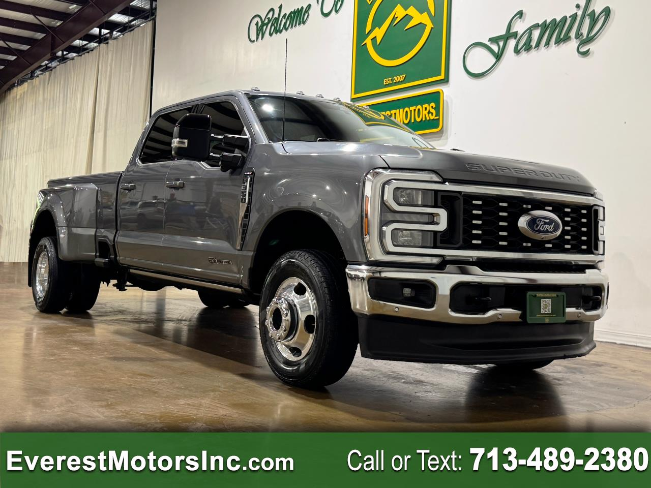 2024 Ford Super Duty F-350 DRW LARIAT ULTIMATE 4X4 CREWCAB 6.7L DIESEL 1OWNER FX4