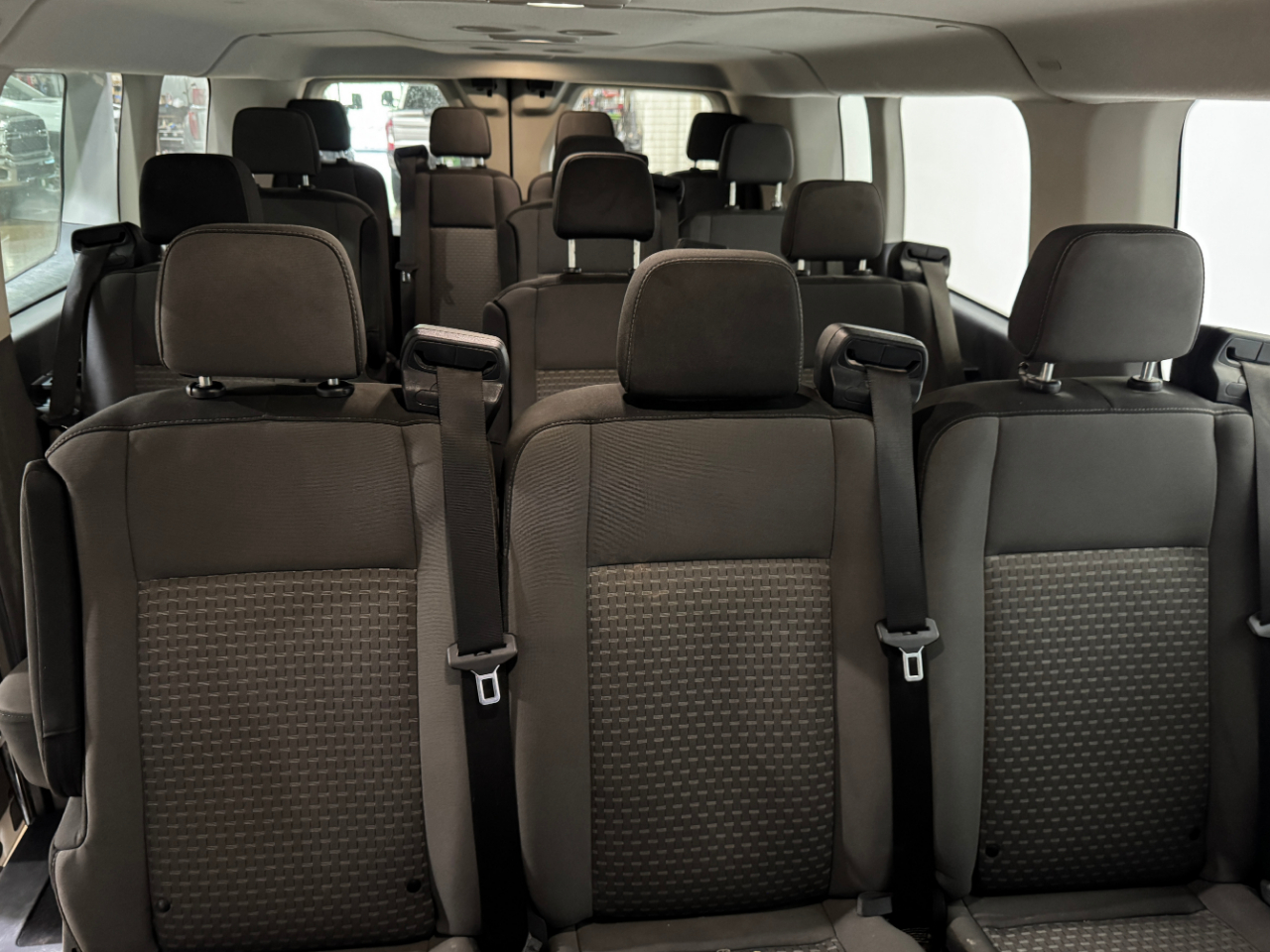 Ford Transit Passenger Wagon  2023