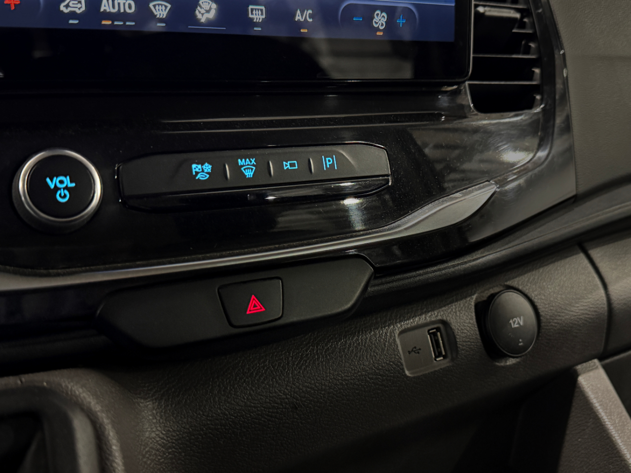 Ford Transit Passenger Wagon  2023