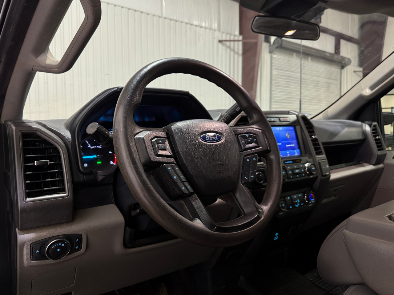 Ford Super Duty F-350 DRW  2022