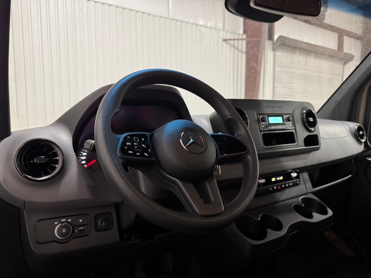 Mercedes-Benz Sprinter Crew Van  2021