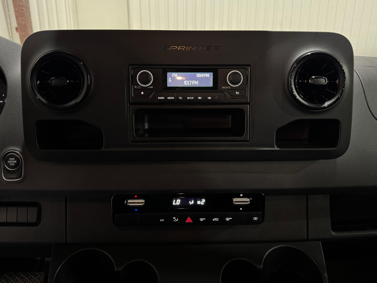 Mercedes-Benz Sprinter Crew Van  2021