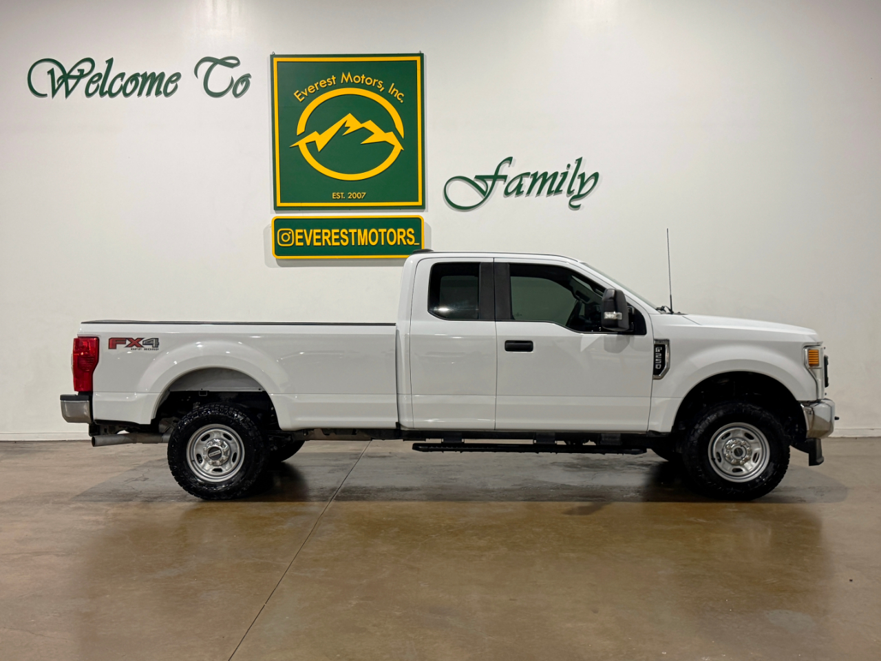 Ford Super Duty F-250 SRW  2022