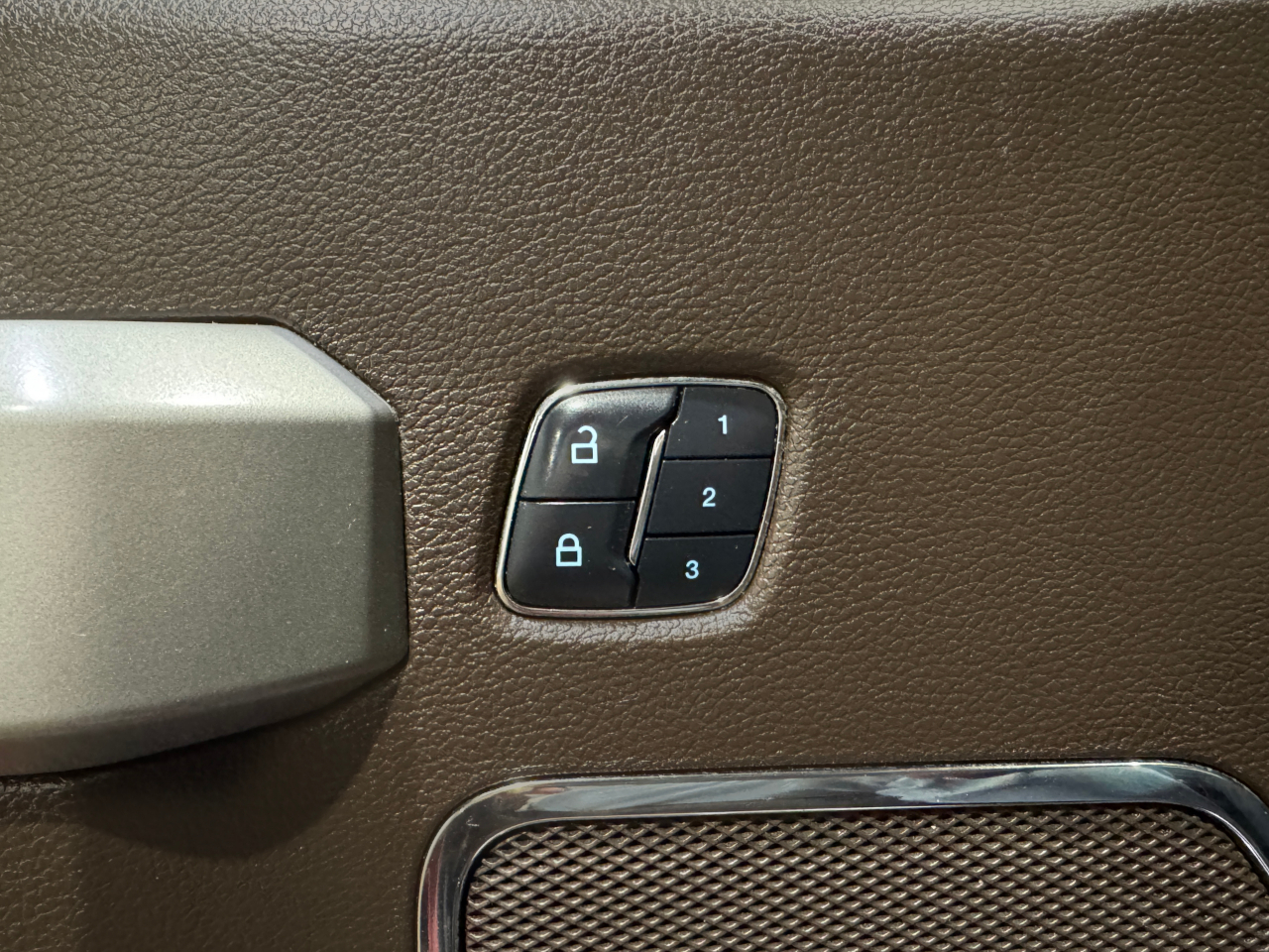 Ford Super Duty F-350 SRW  2018