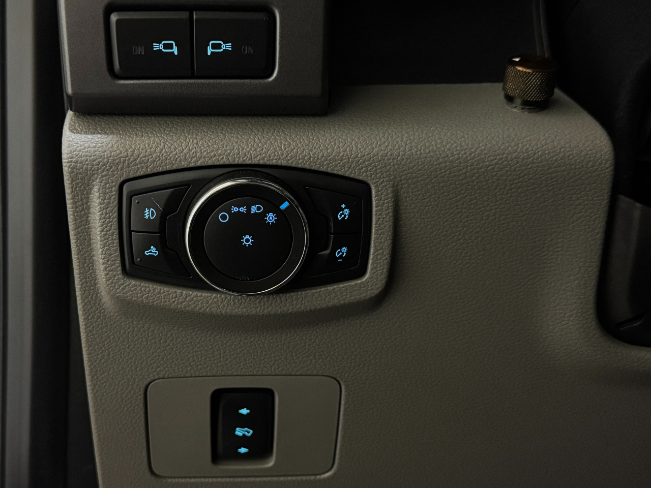 Ford Super Duty F-350 DRW  2018