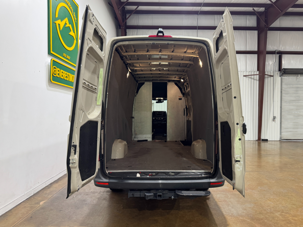 Mercedes-Benz Sprinter Cargo Van  2022