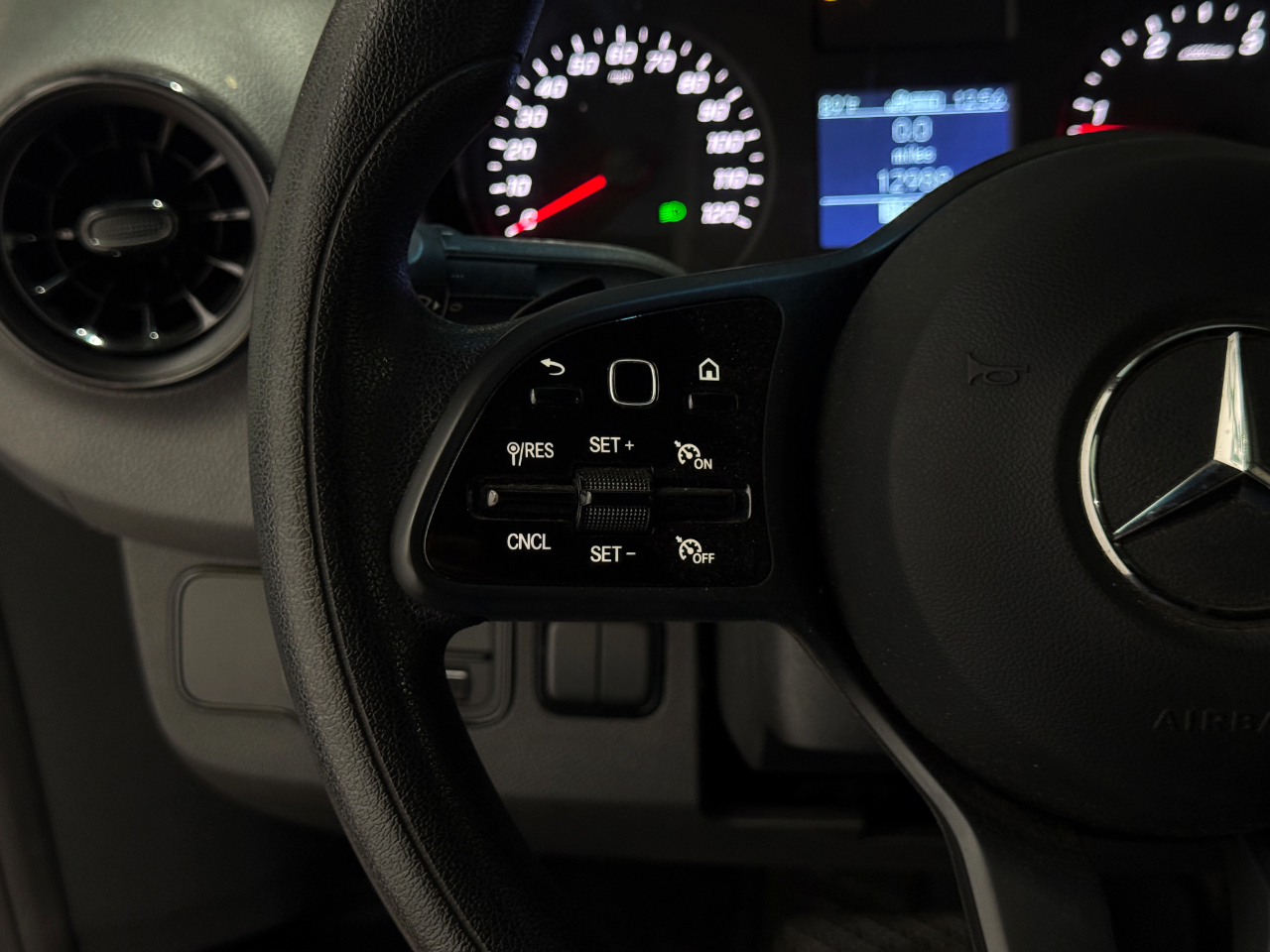 Mercedes-Benz Sprinter Cargo Van  2022