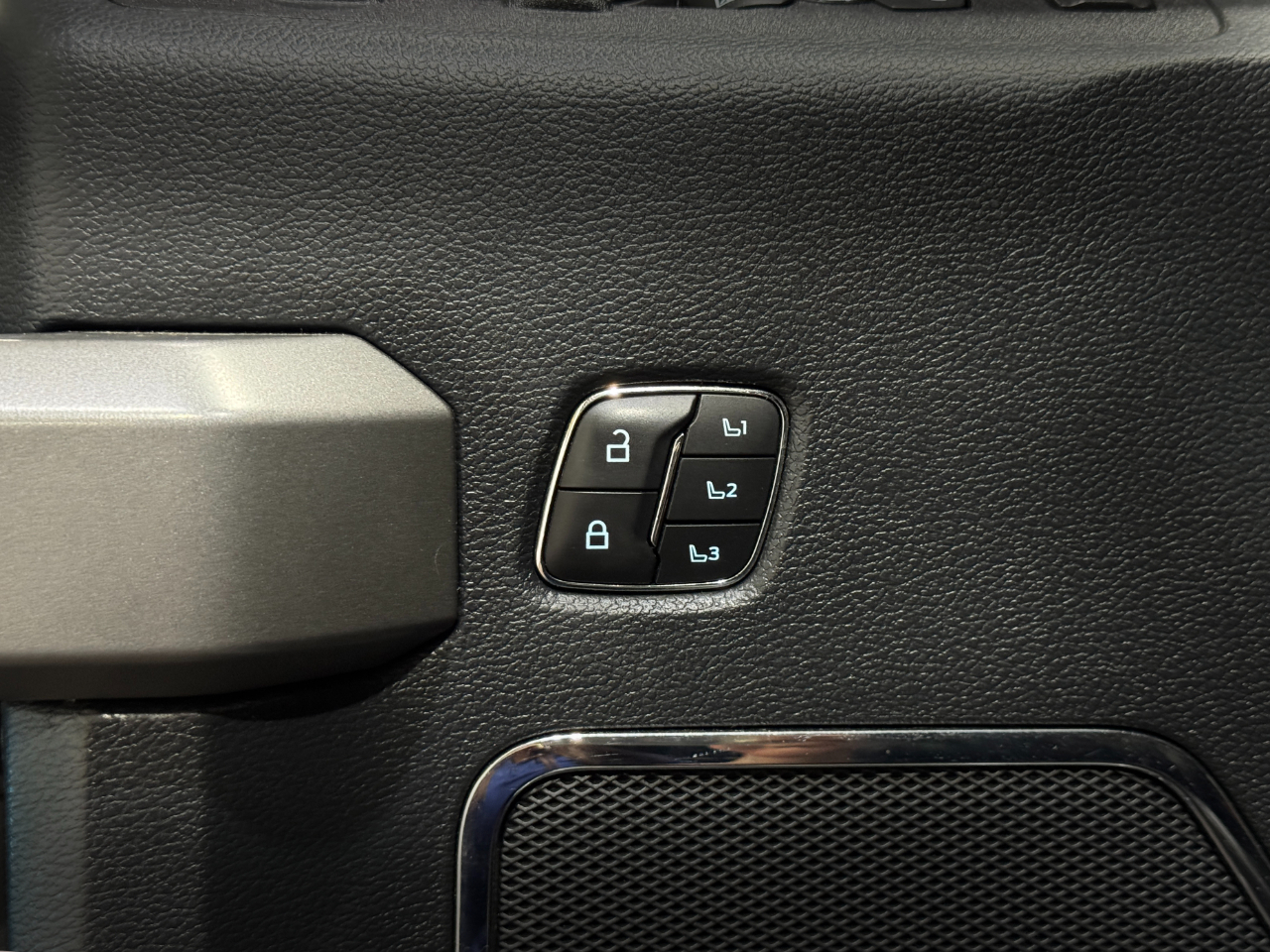 Ford Super Duty F-250 SRW  2022