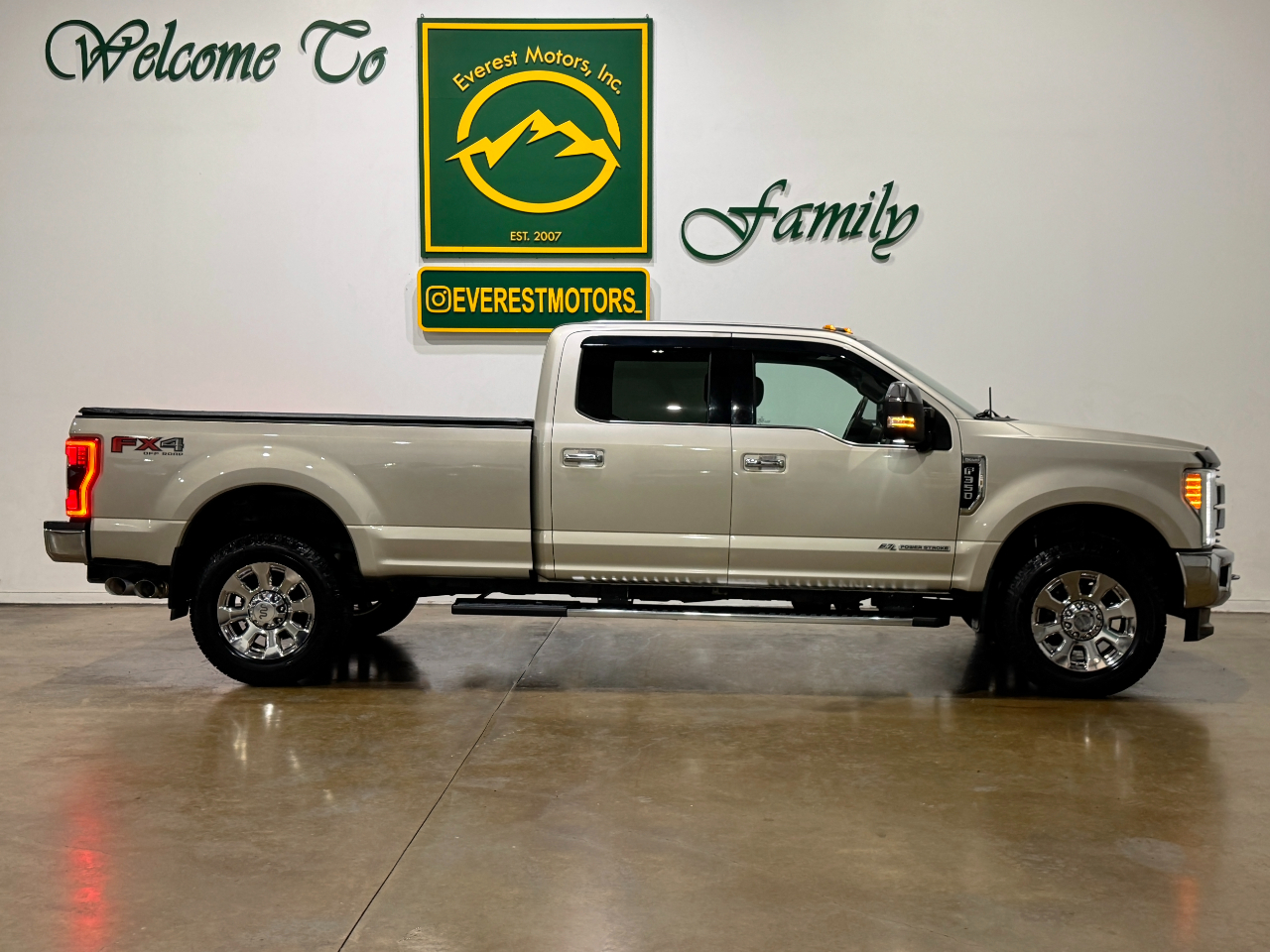 Ford Super Duty F-350 SRW  2017