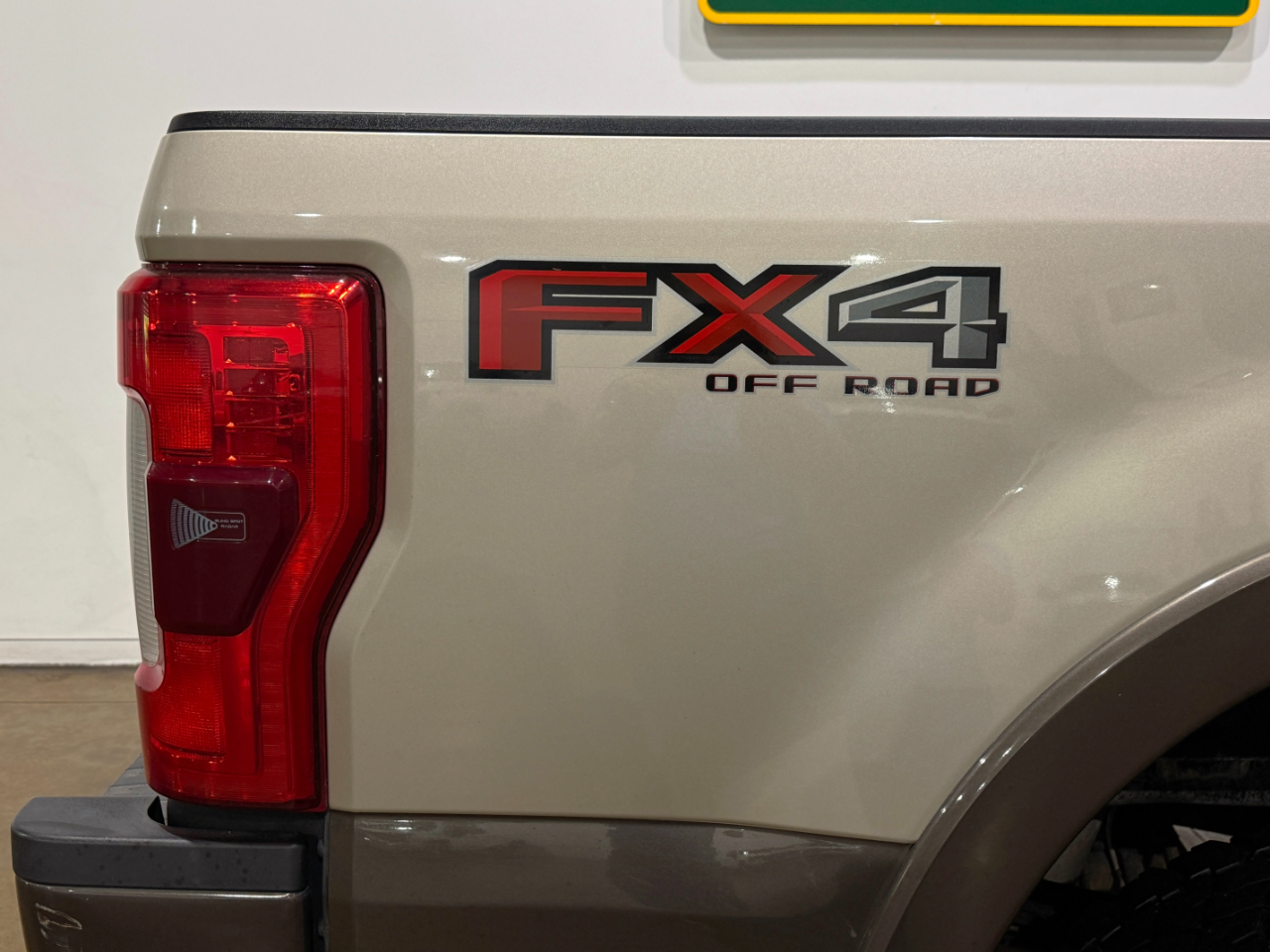 Ford Super Duty F-250 SRW  2017