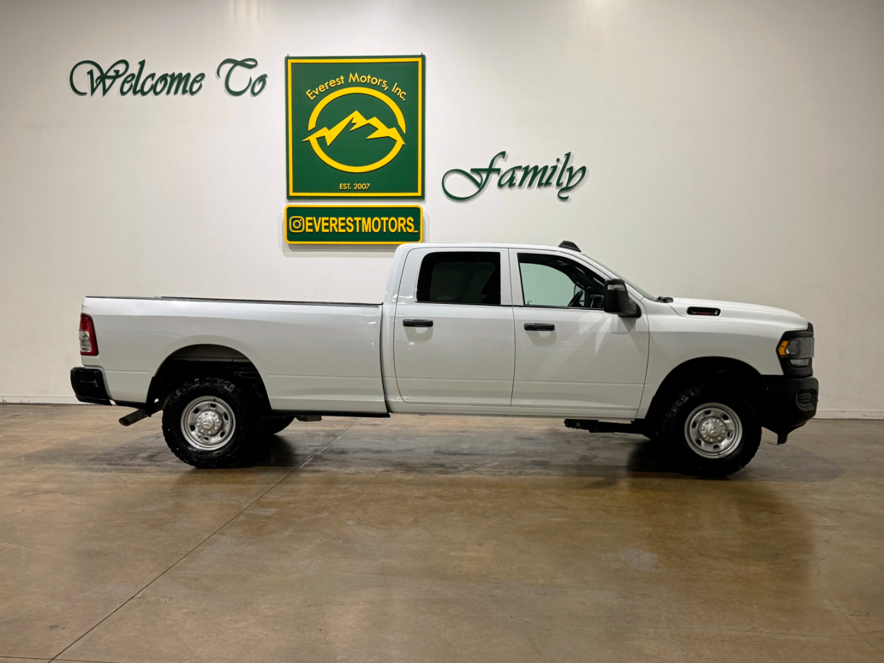 RAM 2500  2023
